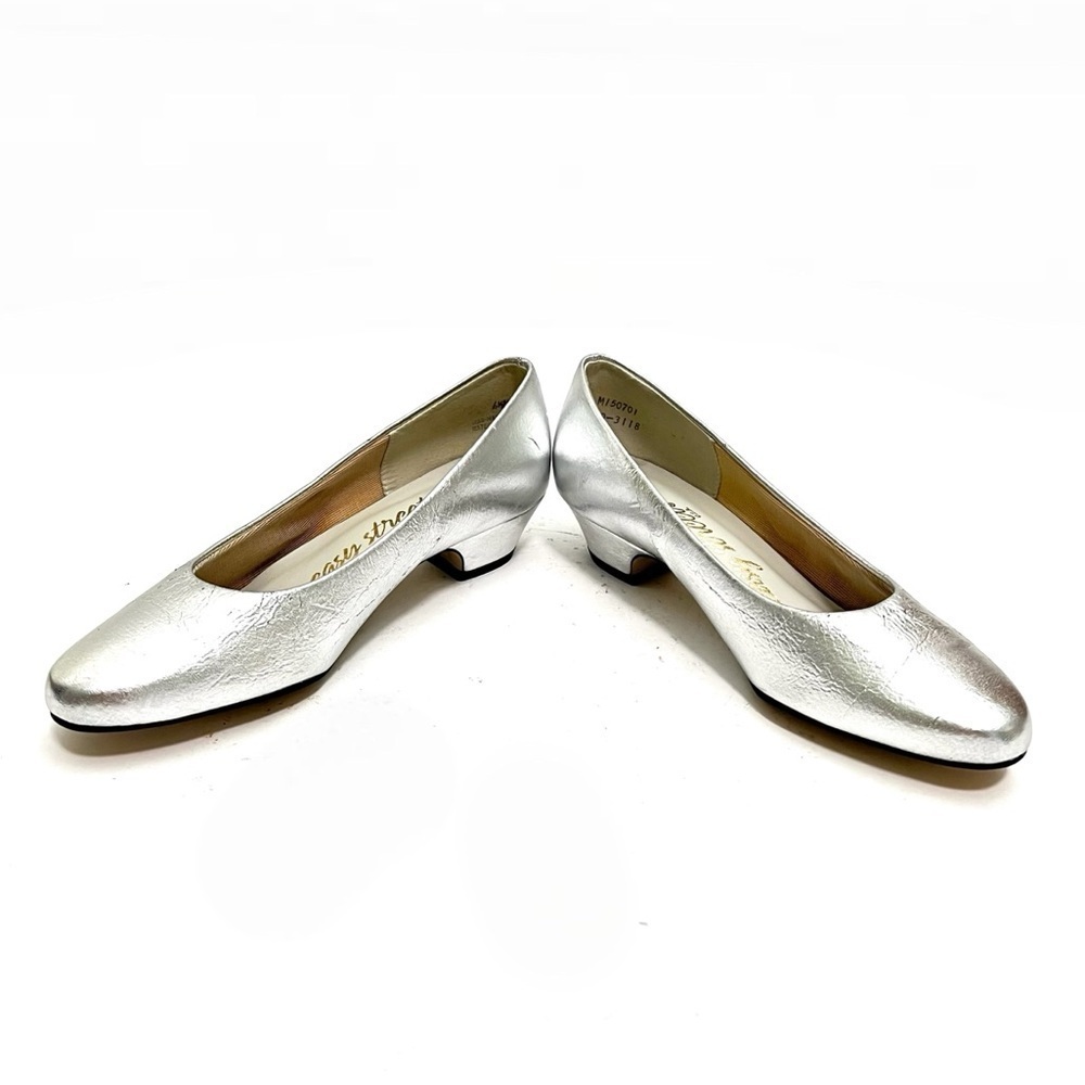 Vintage 1990s silver metallic leather slip on formal kitten heels - Picture 6 of 8